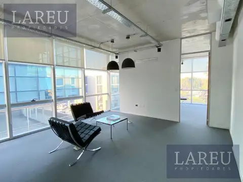 Oficina en Venta en Officia Pilar - Edificio Work