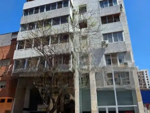 DEPARTAMENTO 2 DORMITORIOS -DEPENDENCIA DE SERVICIO EN VENTA BARRIO CENTRO