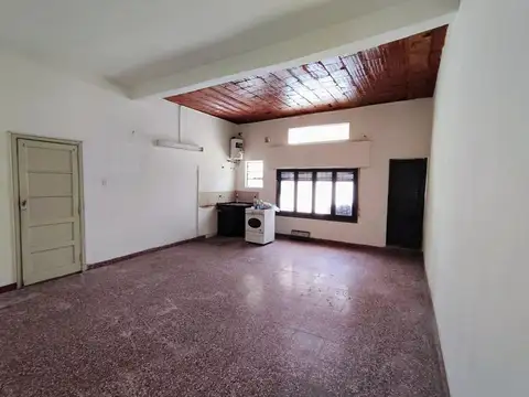 Depto Tipo Casa en Alquiler 40 años