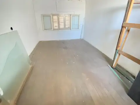 Casa 6 ambientes con 1 baño