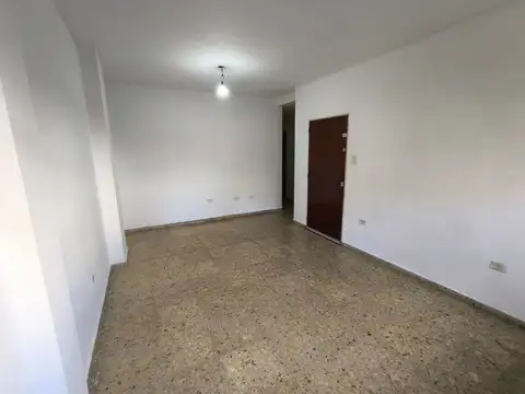 Salta 100, Piso PB