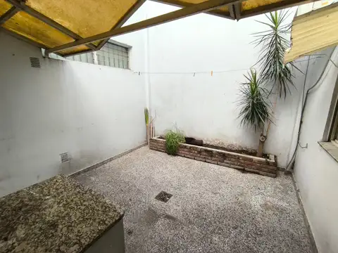Salta 100, Piso PB