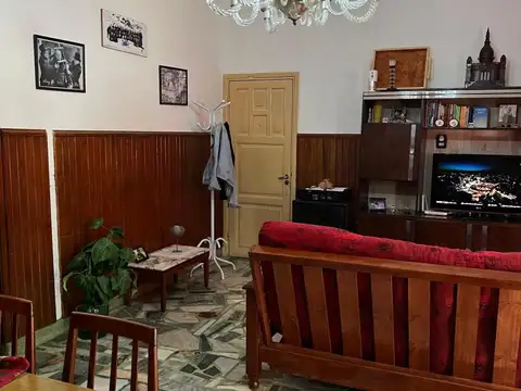 Casa 3 ambientes con 2 baños