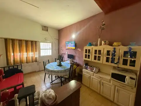 Depto Tipo Casa 2 ambientes con 1 baño