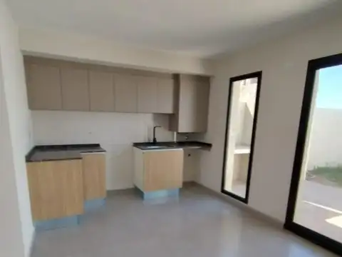 VENTA DUPLEX CUESTAS DE MANANTIALES 2 DORMITORIOS 2 BAÑOS