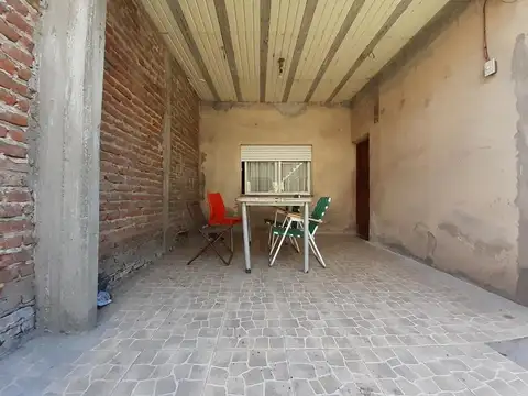 Depto Tipo Casa en Venta en Villa Luzuriaga, USD 50.000