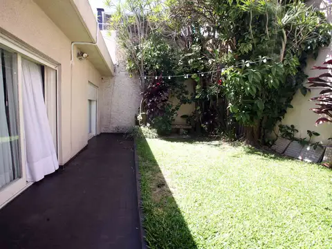 Vendo hermosa casa de 6 ambientes en Colegiales