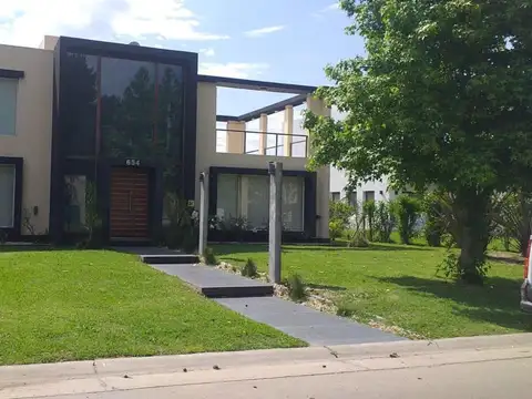 Casa amoblada de 5 ambientes