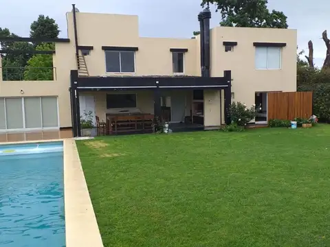 Casa en Alquiler en Haras Santa Maria, USD 1.800