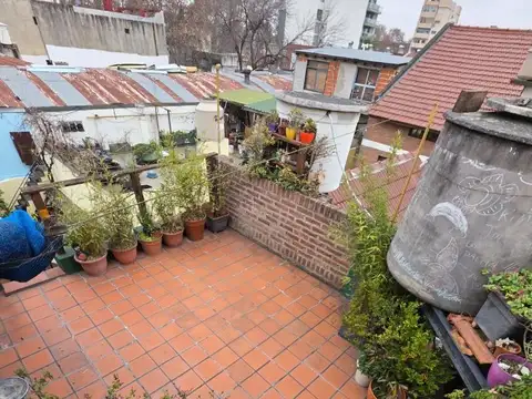 PH 3 ambientes con terraza propia en muy buen estado
