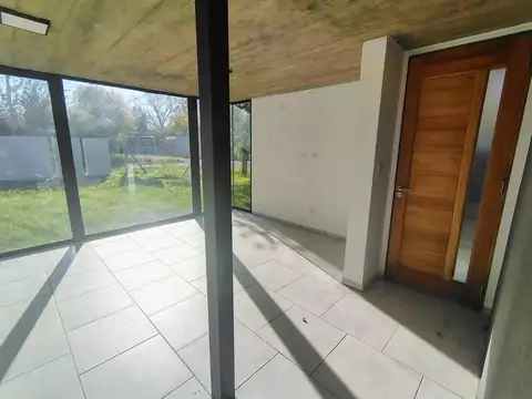 Casa en Venta con 1 cochera