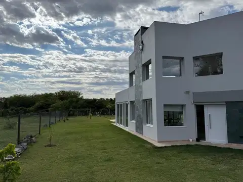 Casa en Venta en Felicia, USD 180.000
