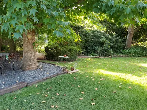 Club El Carmen casa 6 amb. con pileta y hermoso parque