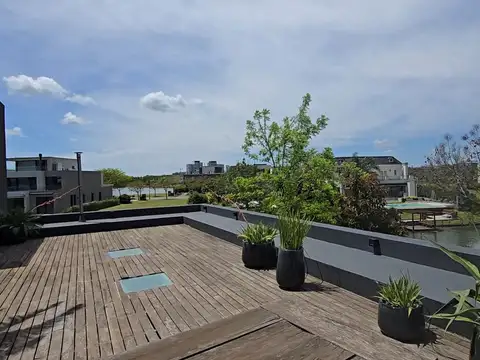 Casa en Alquiler de 4 dormitorios