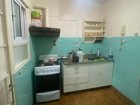 Departamento Planta Baja con Patio en Alquiler.- Almagro