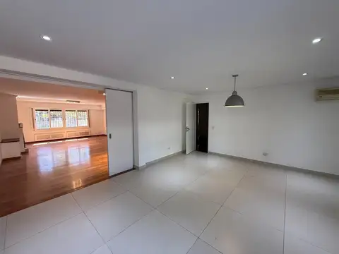 Casa 5 ambientes con 5 baños