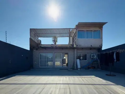 CASA EN VENTA, 3 DORMITORIOS, JARDIN, PILETA