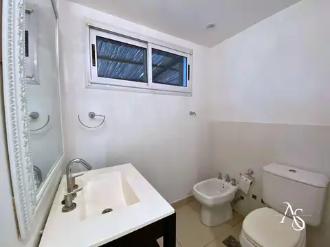 Casa en Venta con 4 cocheras
