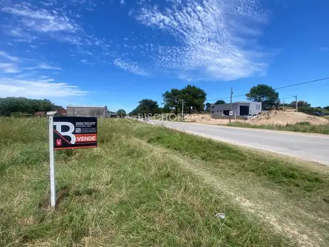 EN VENTA DOS TERRENOS SOBRE CIRCUNVALACION