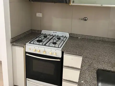 3 amb chico con espacio guarda coche