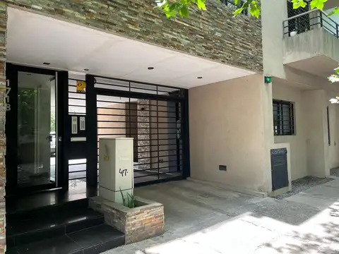 Departamento en Alquiler con 1 cocheras