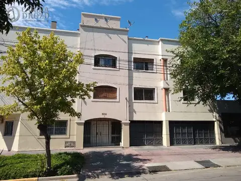 Departamento en alquiler c/ cochera en Godoy Cruz