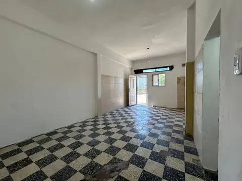 Local en Venta 57 años