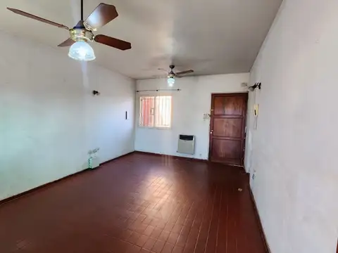 Casa 5 ambientes con 1 baño