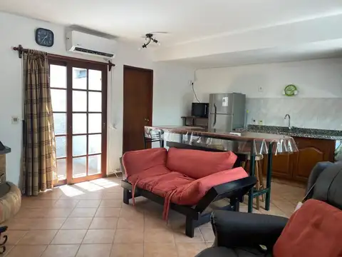 Depto Tipo Casa en Alquiler de 3 ambientes