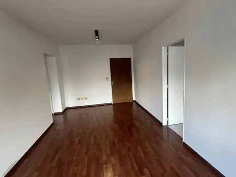 Departamento en Venta en Olivos Vías/Río, USD 180.000