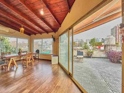 VENTA PH tipo casa 204m2 c/terraza Bajo Belgrano