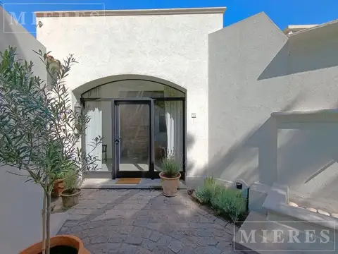 Casa en Alquiler Temporal en Los Senderos I, USD 8.000