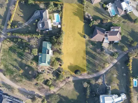 Lote en Club de Campo los Nogales