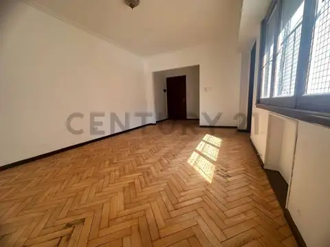 Venta de Semipiso 3 ambientes mas dependencia y baulera en Palermo