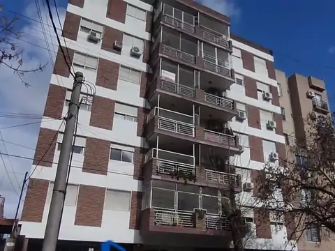 Mariano Moreno al 800