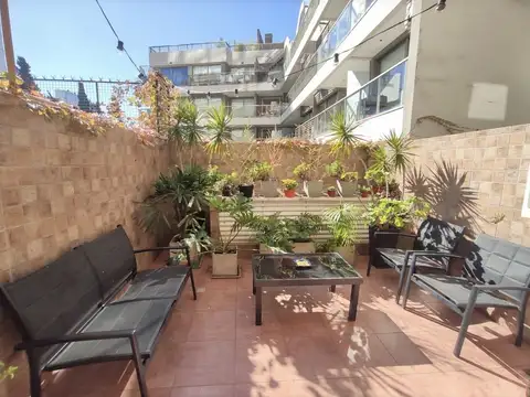 ÚNICO DEPARTAMENTO CON GRAN PATIO EN EL CORAZÓN DE LAS CAÑITAS