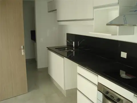 Coronel Ramón Lorenzo Falcón 5800, Piso 2º