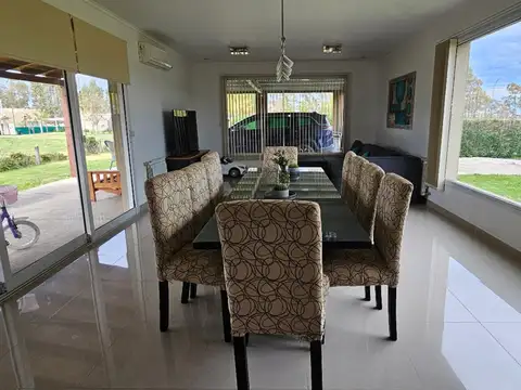 Casa en Venta en Punta Alta, USD 330.000