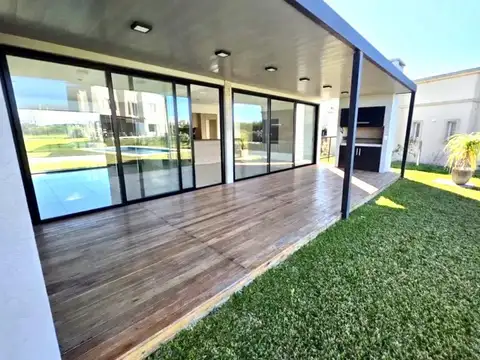 Casa en Alquiler de 5 ambientes en Barrio El Molino, Haras Santa Maria, Escobar. GBA Norte