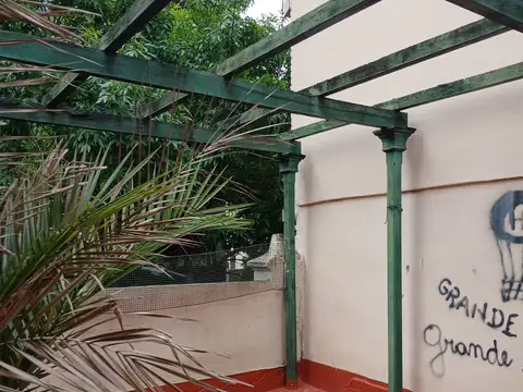 Depto Tipo Casa en Venta al Este
