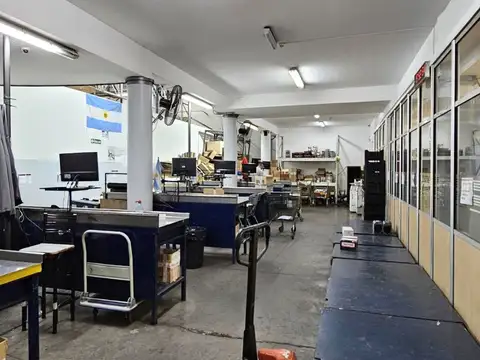 VENTA MAGNIFICO GALPON CON LOCAL, OFICINAS Y PLAYA