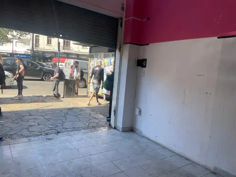 Local en Alquiler en Centro calle 8, $ 900.000