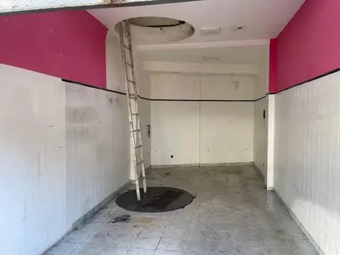 Local en Alquiler en Centro calle 8, $ 900.000