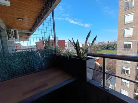 Monoambiente con balcon al frente, Echesortu.