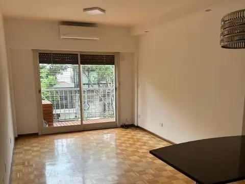 Departamento 3 ambientes con balcon al frente
