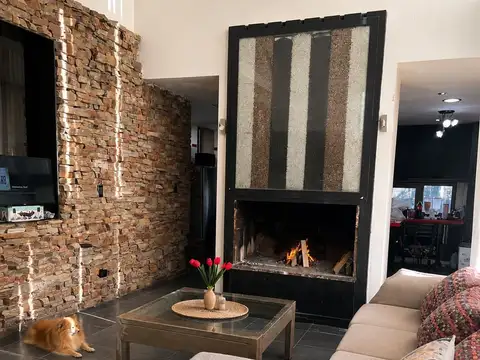 Casa en Venta en Russell, USD 230.000