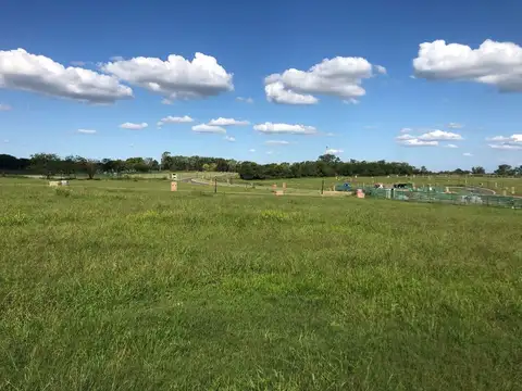 Terreno en Venta en Countries y Barrios Cerrados en Pilar, USD 18.000