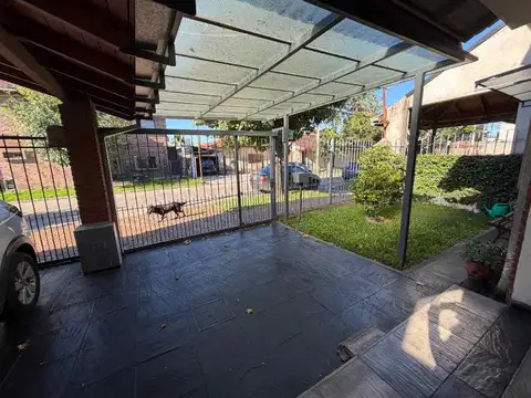 Hermoso Chalet en Venta en Quilmes