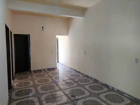 Casa en Alquiler en Burzaco, $ 420.000