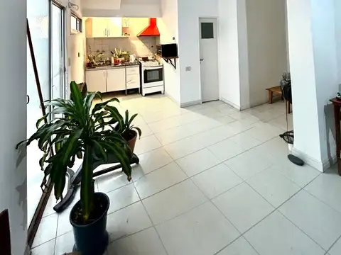 VENTA CASA 2 PLANTAS ENTRADA INDEPEND MULTIFAMILIAR FLORES